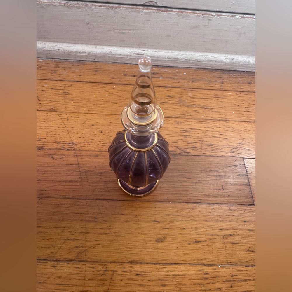 Vintage Amethyst Glass Perfume Bottle w/ Stopper – Gold Gilt – Y2K Era - Picture 3 of 5